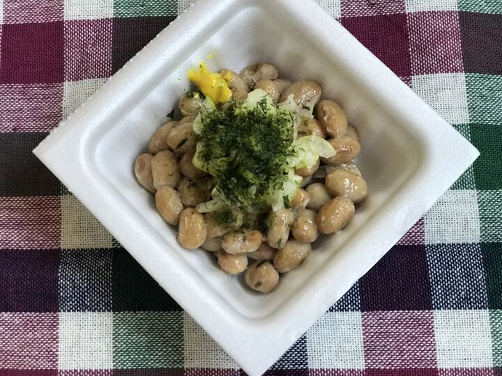 あのイライラが解消!納豆のパックを手を汚さずに開ける裏技