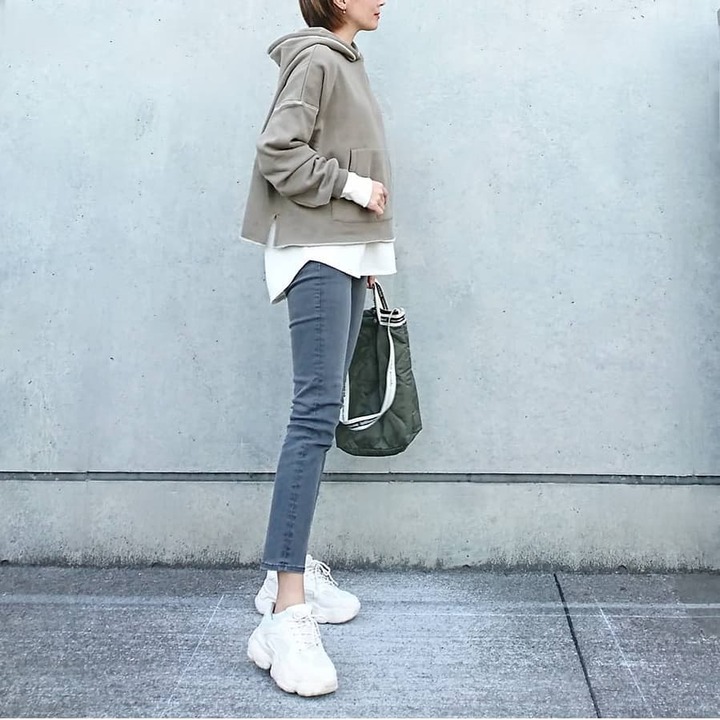 【ユニクロ】万能ワッフルクルーネックTは春の必須アイテム