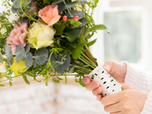 購入したお花を手軽にきれいに飾れる純錫(すず)製の生け花グッズ