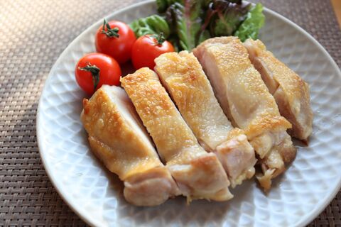 簡単なのにウマすぎ 鶏肉の皮をパリパリに焼く方法とは 暮らしニスタ