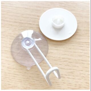 オシャレな吸盤フックで洗濯機にペタッと収納 暮らしニスタ オシャレな吸盤フックで洗濯機にペタッと収納 暮らしニスタ