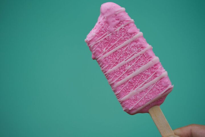 コンビニ&スーパーのお菓子マニアが選ぶ!新作アイスおすすめランキング