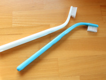 古い歯ブラシは曲げて再利用すべし！！驚くほどの神アイテムに変身