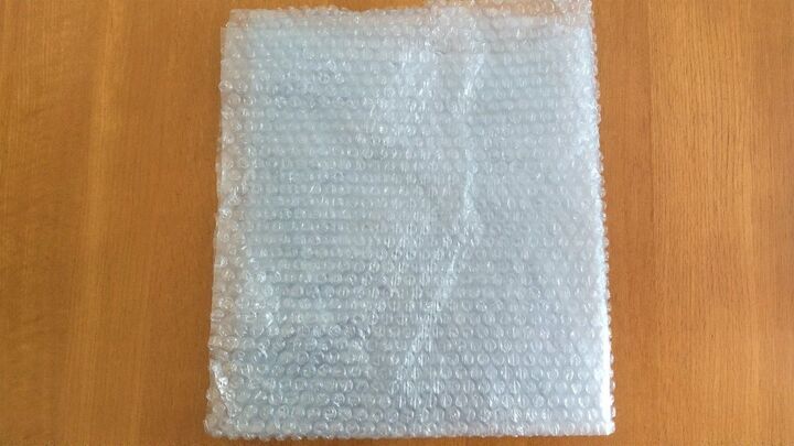 荷物についてくる緩衝材が使える!いつものお掃除シートがまさかの変身!?