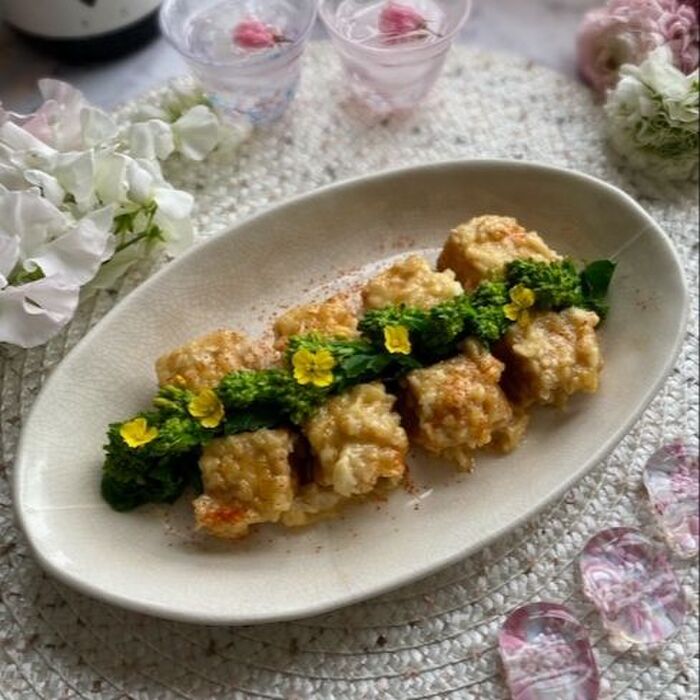 簡単おつまみ〜厚揚げと菜の花の新玉ねぎ味噌マヨ焼き
