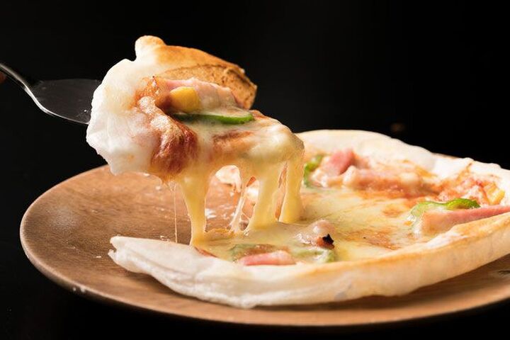 サクサクもちもちで低カロリー!老舗米屋さんが作るもち米ピザシートがリニューアル