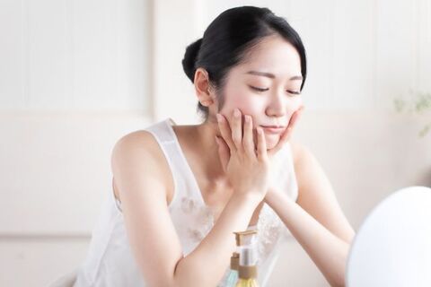 手遅れになる前に 朝晩3分 のマッサージで老け見えする口元のたるみを改善 暮らしニスタ 手遅れになる前に 朝晩3分 のマッサージで老け見えする口元のたるみを改善 暮らしニスタ