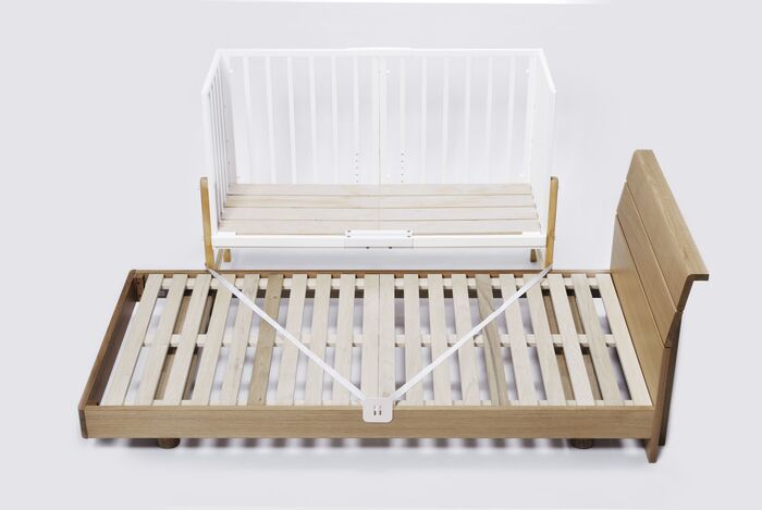 赤ちゃんとの安全な添い寝を実現 ベッドにも布団にもつなげられるベビーベッド 暮らしニスタ 赤ちゃんとの安全な添い寝を実現 ベッドにも布団にもつなげられるベビーベッド 暮らしニスタ