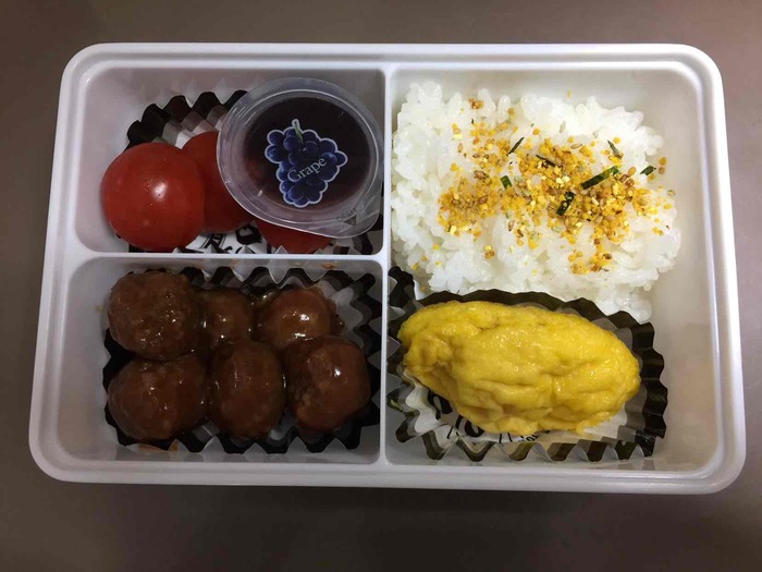 お弁当初心者 苦手さんに捧ぐ お弁当作りが激ラクになる 時短すぎる100均容器 暮らしニスタ お弁当初心者 苦手さんに捧ぐ お弁当作りが激ラクになる 時短すぎる100均容器 暮らしニスタ