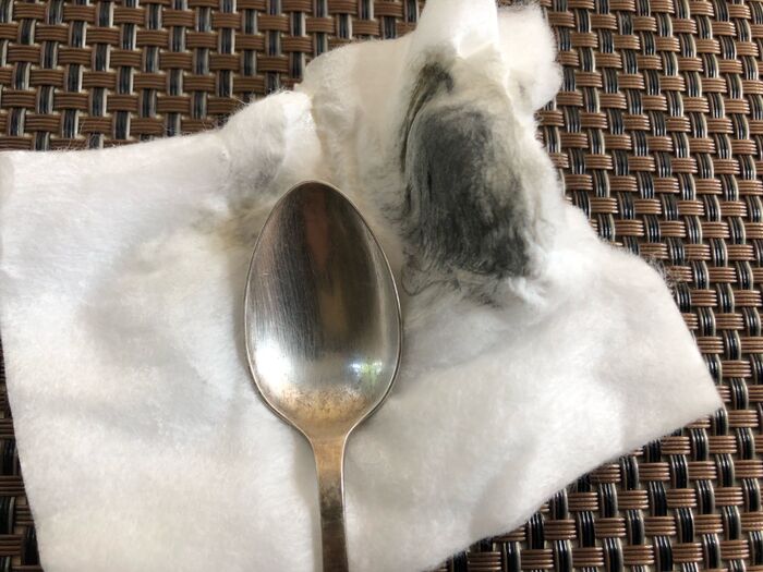 カトラリーのくすみ 黒ずみを除去 一番ピカピカになる方法はコレ 暮らしニスタ こんにちは 家事コツ研究室 研究員のsです dメニューニュース Nttドコモ カトラリーのくすみ 黒ずみを除去 一番ピカピカになる方法はコレ 暮らしニスタ こんにちは 家事コツ研究室 研究員のsです dメニューニュース Nttドコモ