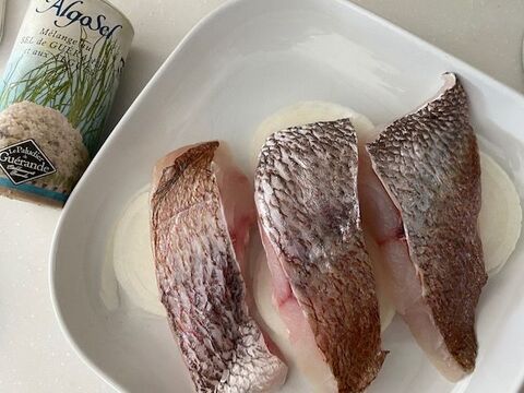 オーブンで作るごちそう 鯛の切り身でアクアパッツァ 暮らしニスタ オーブンで作るごちそう 鯛の切り身でアクアパッツァ 暮らしニスタ