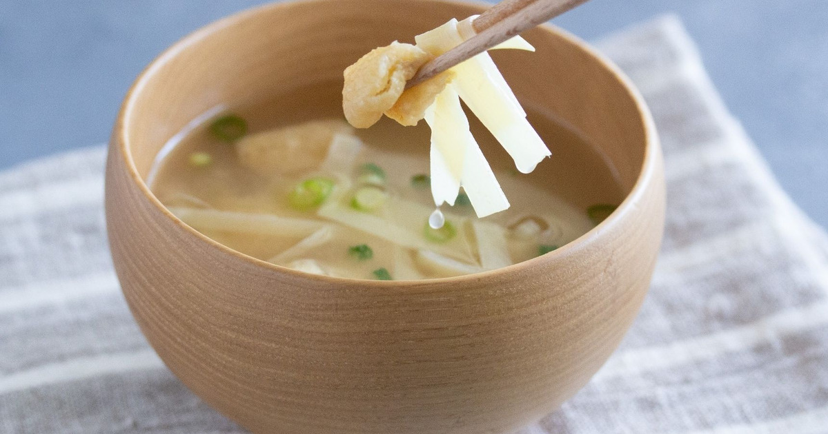 筍の姫皮と油揚げのお味噌汁 暮らしニスタ