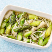 便利な野菜だし使用♪【アスパラとえのきの煮びたし】