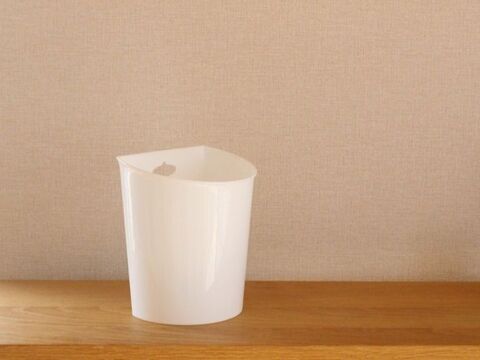 床置きのゴミ箱 邪魔じゃない 浮かせてすっきり 掃除もラクになりますよ 暮らしニスタ 床置きのゴミ箱 邪魔じゃない 浮かせてすっきり 掃除もラクになりますよ 暮らしニスタ