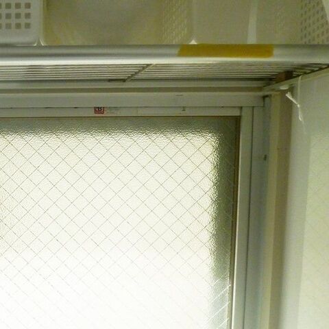 窓枠 Diy キッチンの窓をお洒落に改造 暮らしニスタ 窓枠 Diy キッチンの窓をお洒落に改造 暮らしニスタ