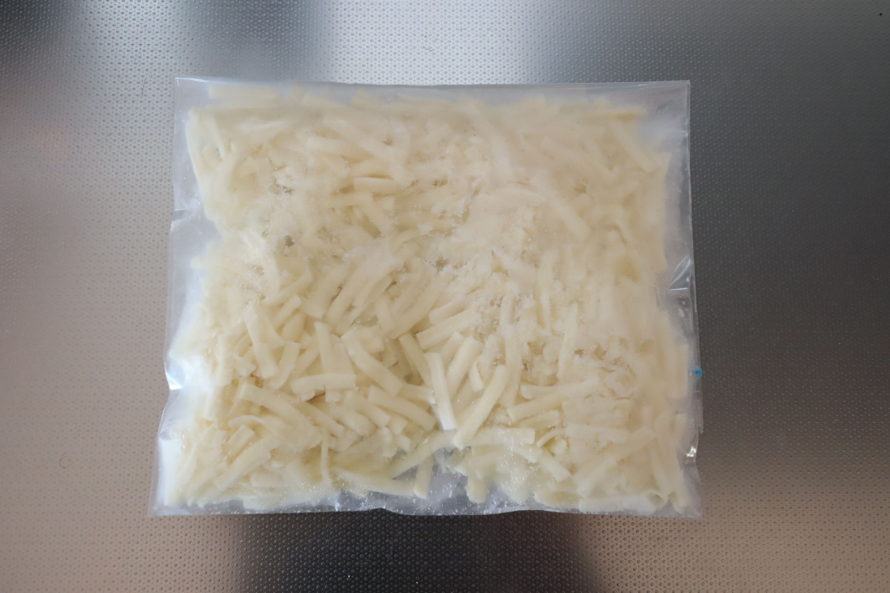 もう固まらない ピザ用チーズを冷凍してもパラパラに保つ方法 暮らしニスタ