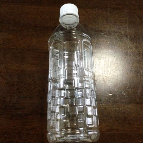 ペットボトルの蓋に穴を開けるだけのジョウロ 暮らしニスタ ペットボトルの蓋に穴を開けるだけのジョウロ 暮らしニスタ