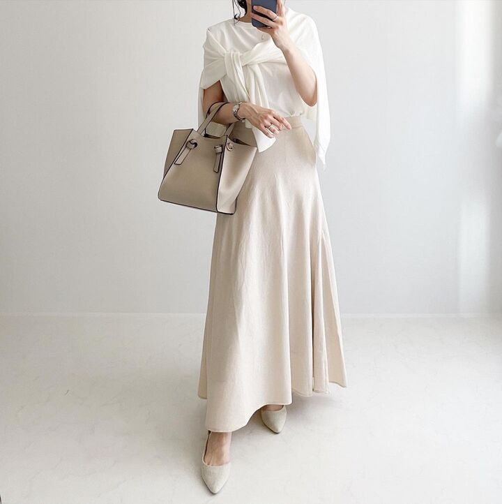 【GU】紫外線を90%カット!二の腕もカバーする大人の肩掛けコーデ!