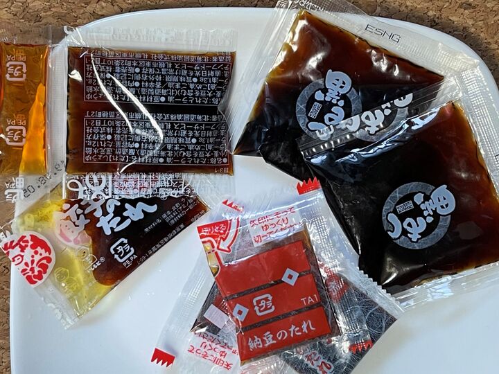 冷蔵庫にたまってない?小パックのタレ調味料が絶品になる活用術