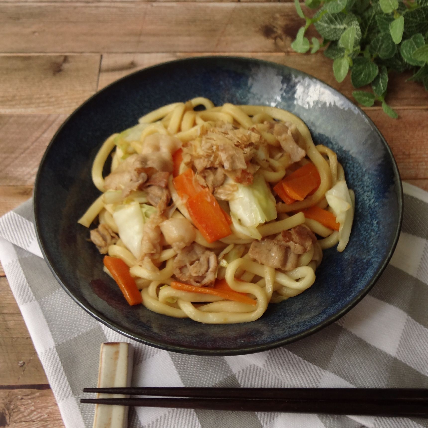 さっぱり梅しょう油の焼きうどん