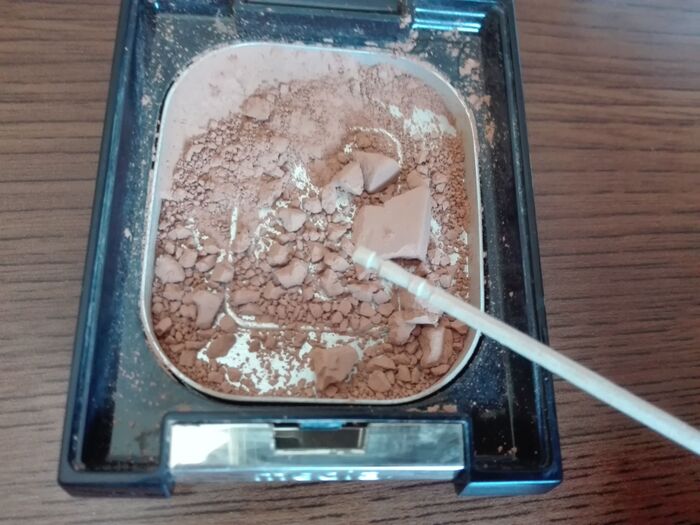 ファンデーション割っちゃった そんなときの再生方法って 暮らしニスタ ファンデーション割っちゃった そんなときの再生方法って 暮らしニスタ