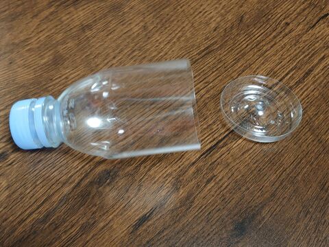 ペットボトルでグラス作り 本物のグラスはど れだ 暮らしニスタ ペットボトルでグラス作り 本物のグラスはど れだ 暮らしニスタ