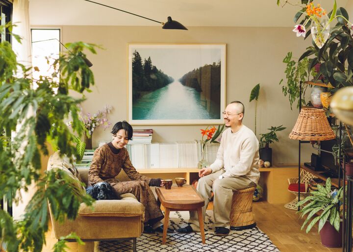 プロが自宅を公開!「花」や「観葉植物」を暮らしに上手に取り入れるコツ4つ