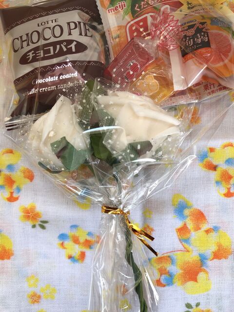 100均材料でお菓子ブーケ 暮らしニスタ 100均材料でお菓子ブーケ 暮らしニスタ