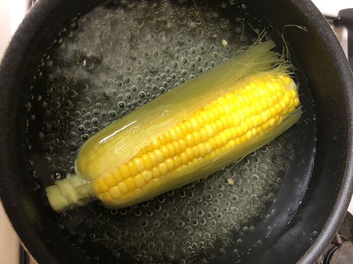 このウマさ 感動もの とうもろこしの一番美味しい茹で方 蒸し方とは 暮らしニスタ このウマさ 感動もの とうもろこしの一番美味しい茹で方 蒸し方とは 暮らしニスタ