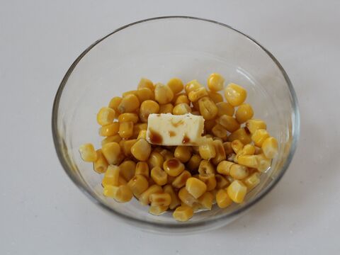 鰹節香る バター醤油コーンおにぎり 混ぜごはんおにぎり 暮らしニスタ 鰹節香る バター醤油コーンおにぎり 混ぜごはんおにぎり 暮らしニスタ