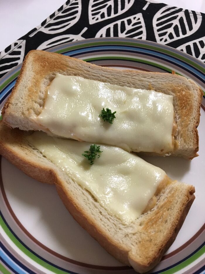 ツナ豆乳とろーりチーズパン