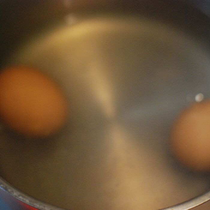 ゆで卵を作ります