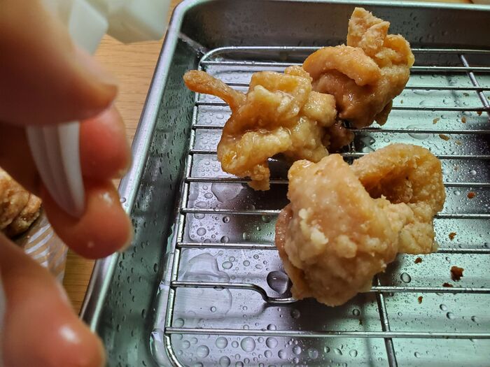 冷めた揚げ物がサックサクに 揚げたての食感を復活させるワザ 暮らしニスタ 冷めた揚げ物がサックサクに 揚げたての食感を復活させるワザ 暮らしニスタ