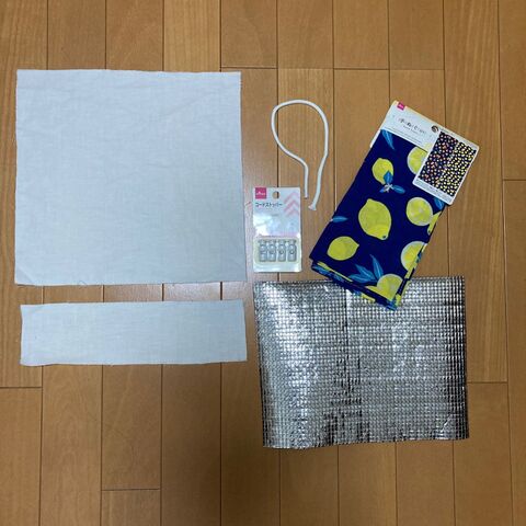100均夏柄手ぬぐいで作る 涼しげペットボトルホルダー 暮らしニスタ 100均夏柄手ぬぐいで作る 涼しげペットボトルホルダー 暮らしニスタ