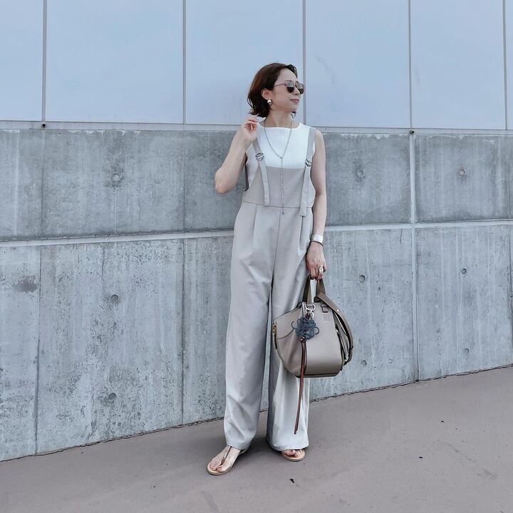 【GU】 秋まで使える!ワザありデザインの大人サロペット