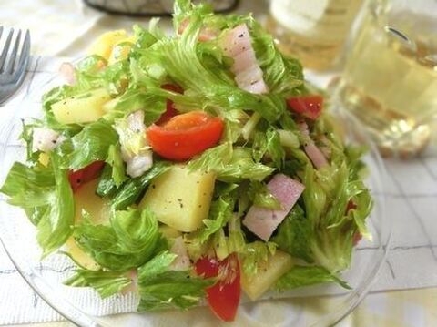 セロリがこんなに食べやすい セロリの葉とポテトとベーコンのサラダ 暮らしニスタ セロリがこんなに食べやすい セロリの葉とポテトとベーコンのサラダ 暮らしニスタ