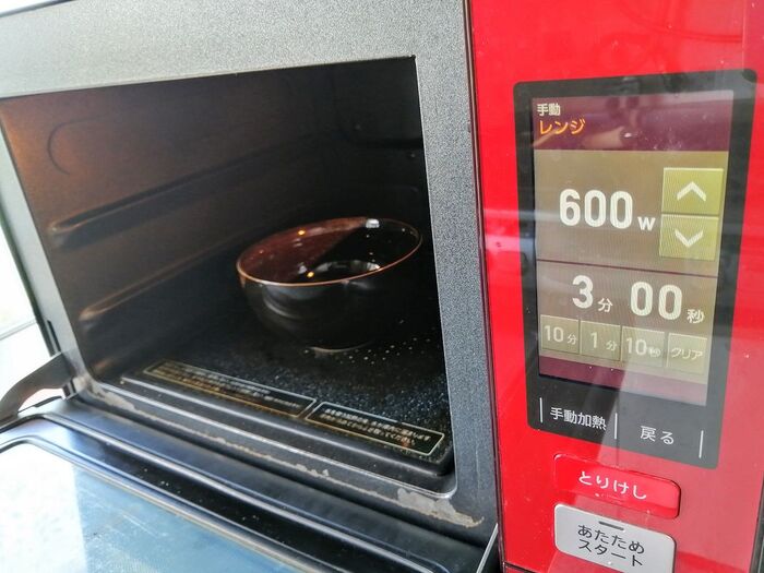 解決策が真逆だった 固まった 塩 と 砂糖 をサラサラにする方法 暮らしニスタ 解決策が真逆だった 固まった 塩 と 砂糖 をサラサラにする方法 暮らしニスタ