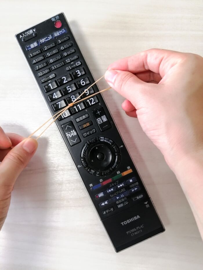 捨てずに再利用 余っている 輪ゴム が 最強お掃除グッズ に変身 暮らしニスタ 捨てずに再利用 余っている 輪ゴム が 最強お掃除グッズ に変身 暮らしニスタ