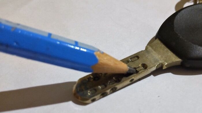 捨てないで 短くなった鉛筆を最後まで使い切る意外な方法とは 暮らしニスタ 捨てないで 短くなった鉛筆を最後まで使い切る意外な方法とは 暮らしニスタ