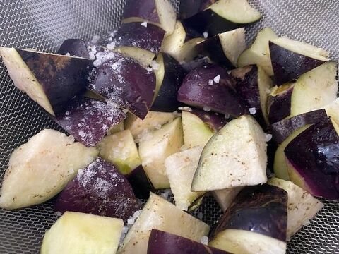 Javateaでイタリアンな夏野菜 揚げなすのピリ辛バルサミコ和え 暮らしニスタ Javateaでイタリアンな夏野菜 揚げなすのピリ辛バルサミコ和え 暮らしニスタ