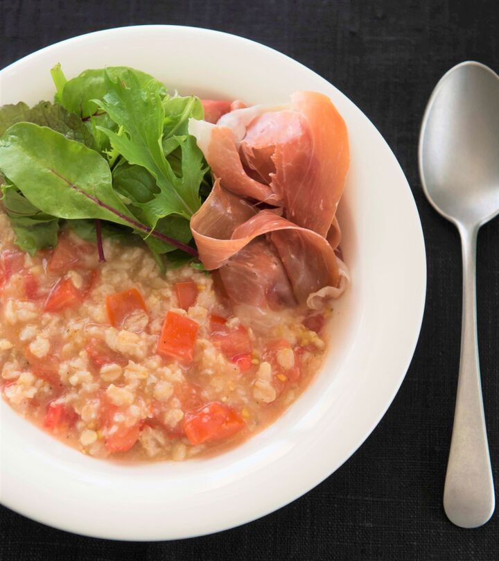 レンチンだけで完成♪ズボラでも続けられる「オートミール」の太らない主食レシピ2つ