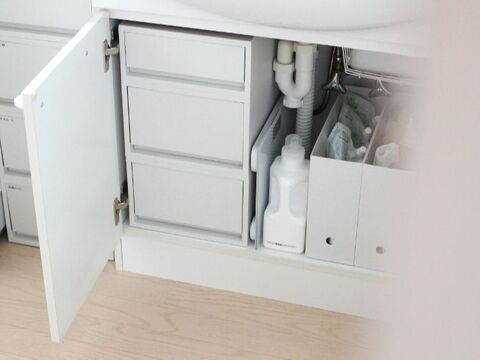 観音開きの洗面台は使いにくい 無印で洗面台下収納が使いやすくなるワザ 暮らしニスタ 観音開きの洗面台は使いにくい 無印で洗面台下収納が使いやすくなるワザ 暮らしニスタ