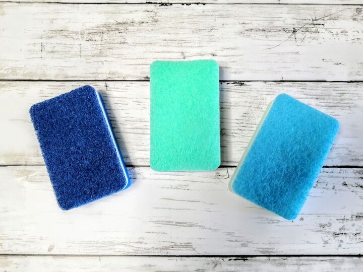一発でキレイに!100均スポンジが意外なところの掃除に大活躍♪
