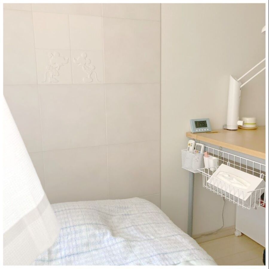 100均ワイヤーラティスでベッドサイド収納 暮らしニスタ 100均ワイヤーラティスでベッドサイド収納 暮らしニスタ