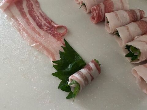 お弁当にもおすすめ な豚バラ肉のくるくるしそ巻き 暮らしニスタ お弁当にもおすすめ な豚バラ肉のくるくるしそ巻き 暮らしニスタ