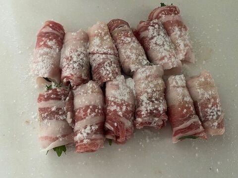 お弁当にもおすすめ な豚バラ肉のくるくるしそ巻き 暮らしニスタ お弁当にもおすすめ な豚バラ肉のくるくるしそ巻き 暮らしニスタ