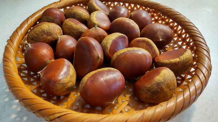 もう茹でなくていい!?栗の皮をするりと簡単にむく方法とは?