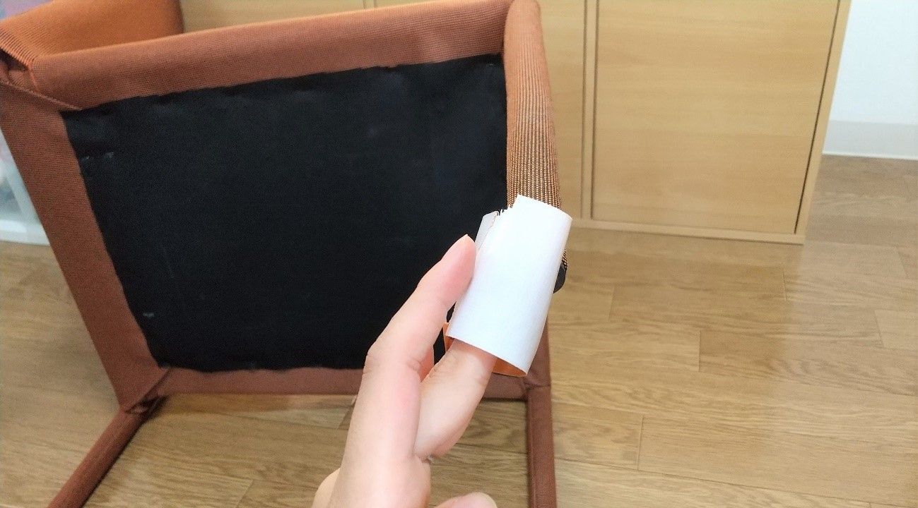 ガムテープ掃除 がスゴかった ズボラな方法で面倒な場所をラクラクきれいに 暮らしニスタ