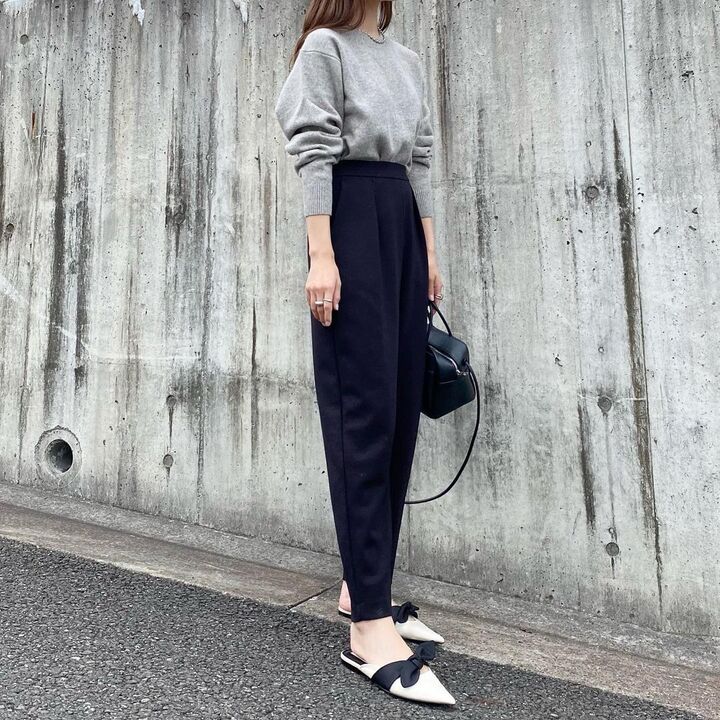 【ユニクロ】2,990円には見えない!これぞ高見えのプレミアムラムセーター