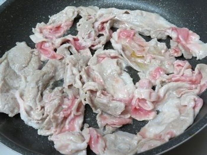 1.豚肉を炒める